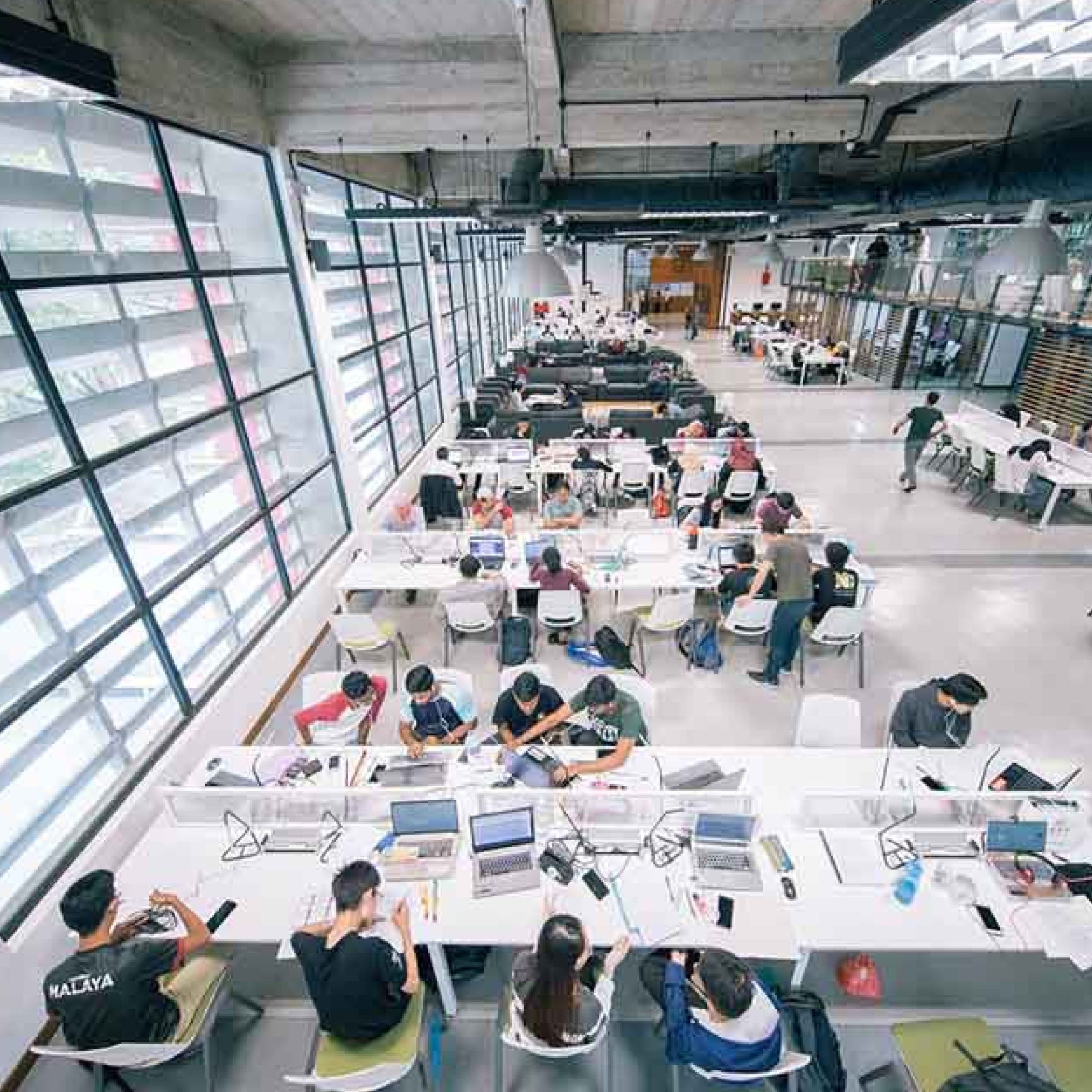 dalam Library UM scaled 1